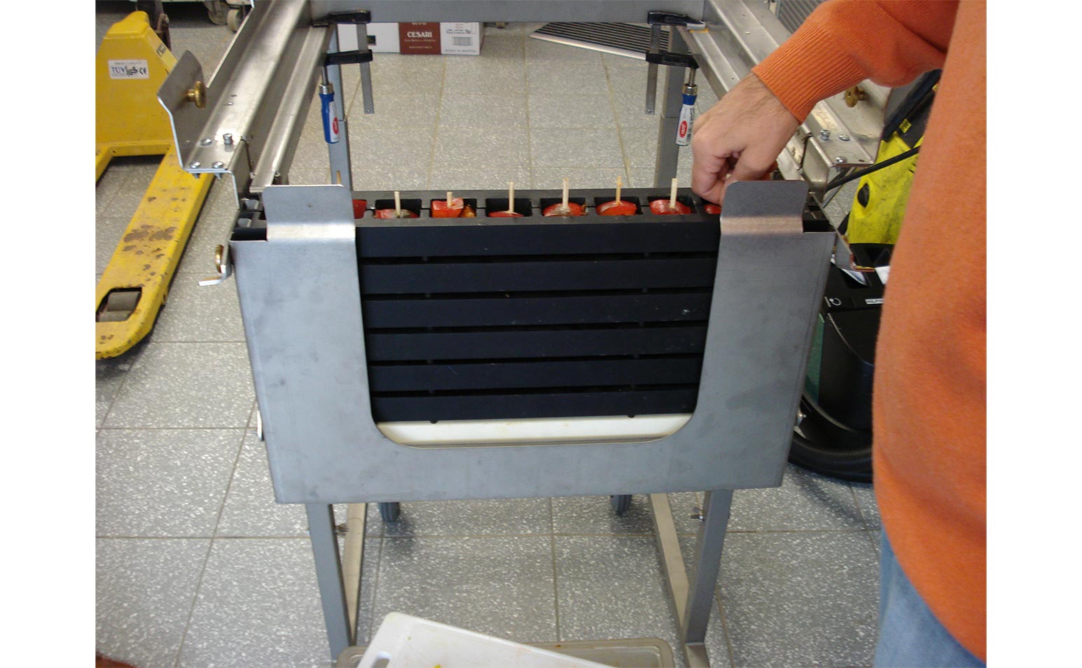 Geschiedenis PINTRO - idee eerste spiesmachine